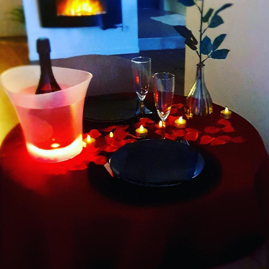 La Loveroom Bdsm Grassoise "La Chambre Des Desirs" Grasse Exteriör bild